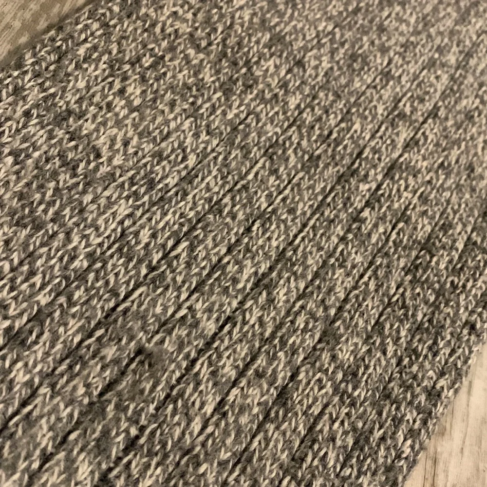 Eddie Bauer knit scarf